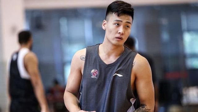休赛期备受, 疆男篮重磅