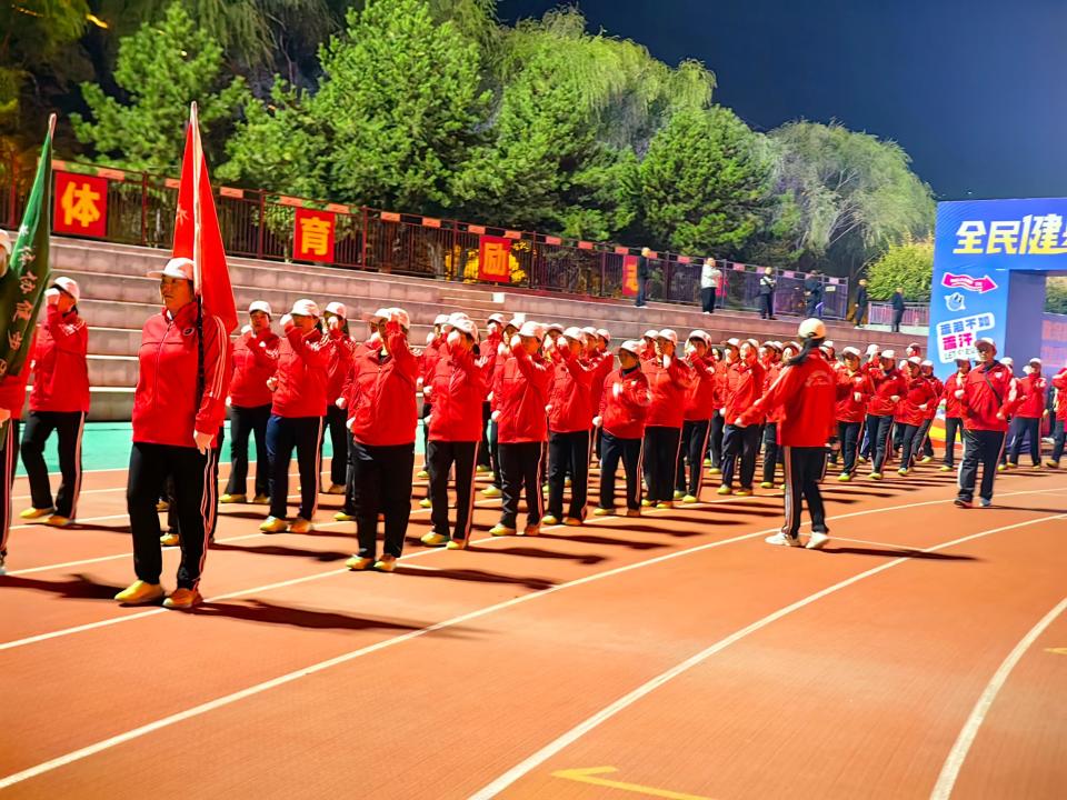 夜幕下的神, 活动 夜幕下的神, 活动